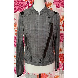 Peacebird black, white and red plaid moto jacket in EUC. Size M.